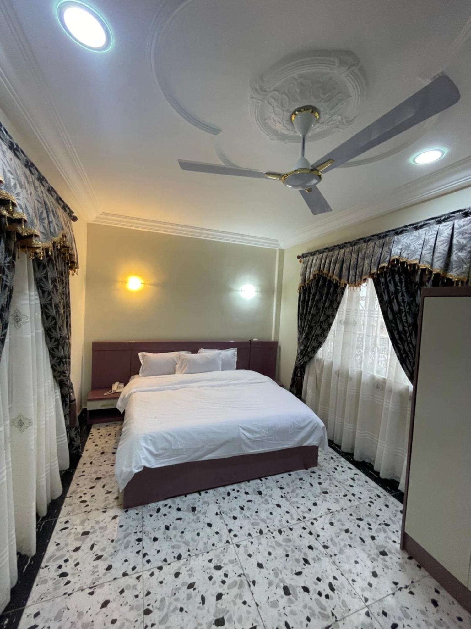 George Vee Hotel Ltd Kumasi Exterior foto